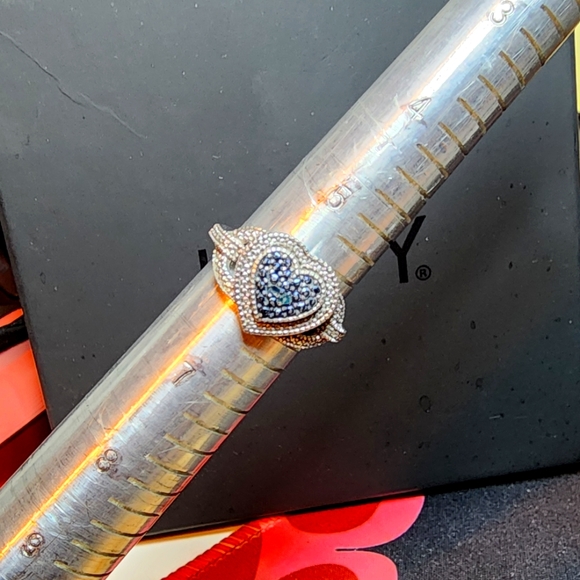 Kay Jewelers Genuine Blue Diamond Heart Ring - Picture 8 of 9